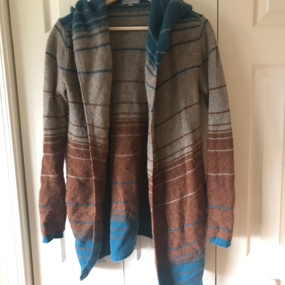 Horny Toad XS 100% lambswool with hood and pockets